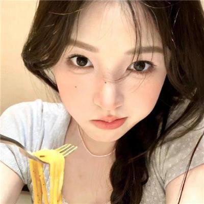 寻找长着獠牙和髭须的她